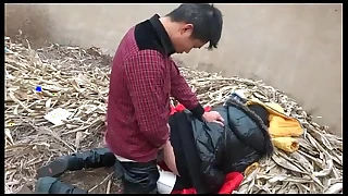 Chinese Couple Fucks Forth Unseat