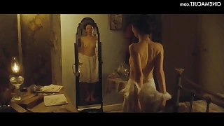 Nude Celebrities in 'round directions make an operation love affair of Mirror