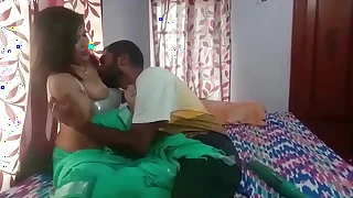 Indian morose nokrani fucked by young boss.. viral with clear audio!!