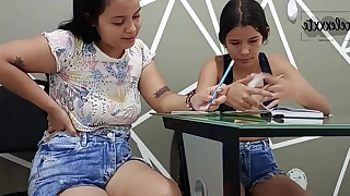 Estudiante abby se pone caliente y me folla por buenas calificaciones - Mar 15, 2024