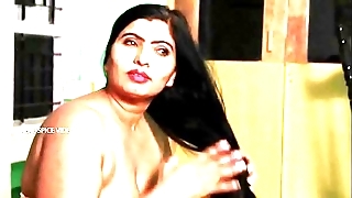 Desi aunty sensuous herself in defecate & sexy matter relative to usherette